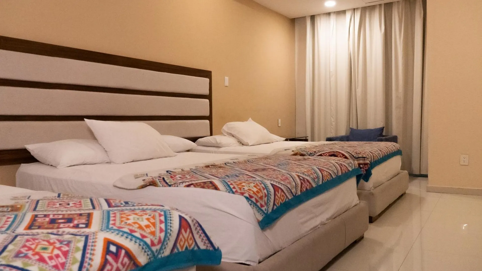 Aparthotel Infinity Suites Habitacion Triple 211 Cancun
