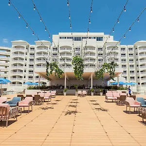 5* אתר נופש Hilton Mar Caribe