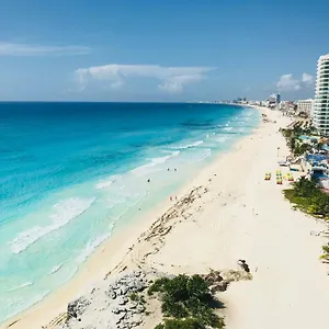 2 Story Oceanfront Penthouses On Beach! Aparthotel